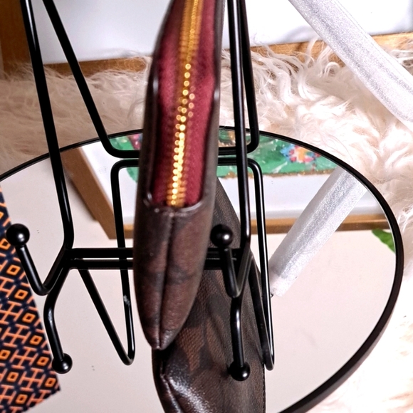 Coach NWTs Corner Zip Varsity Wristlet - Picture 4 of 8